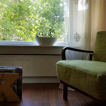 דירה Downtown Garden Nest *