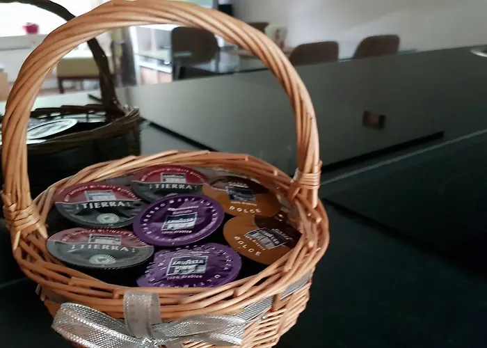 דירה Downtown Garden Nest