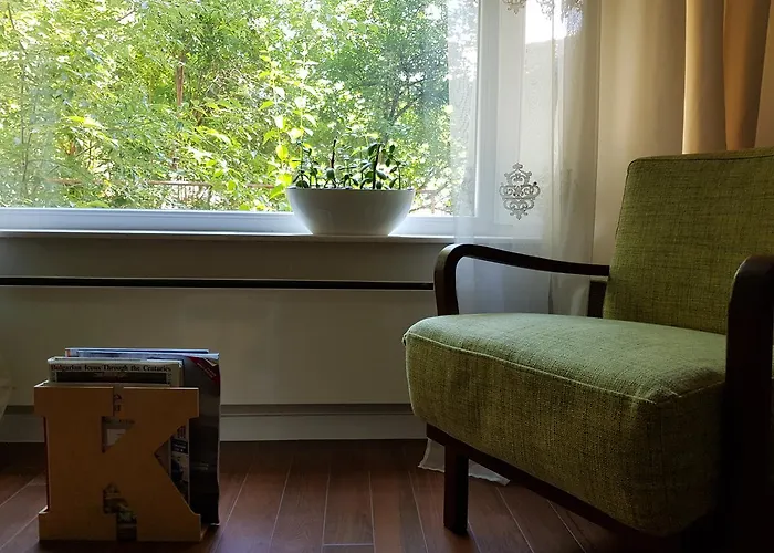 דירה Downtown Garden Nest *