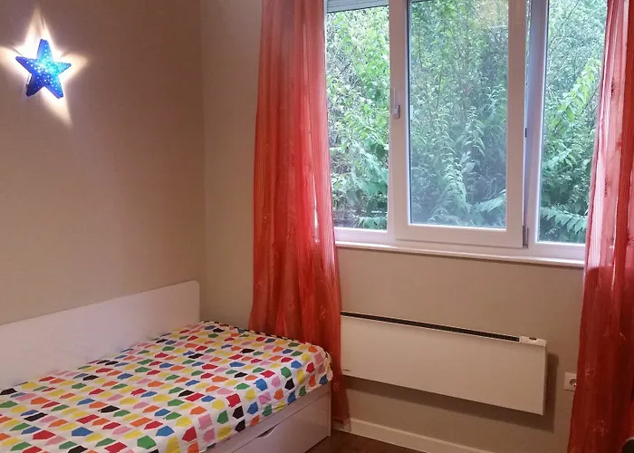 Downtown Garden Nest דירה