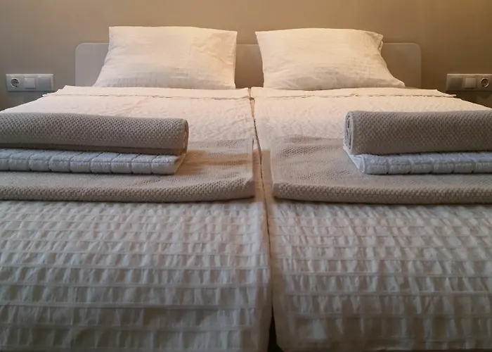 Downtown Garden Nest Апартамент София