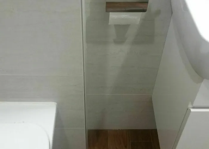 Апартамент Downtown Garden Nest